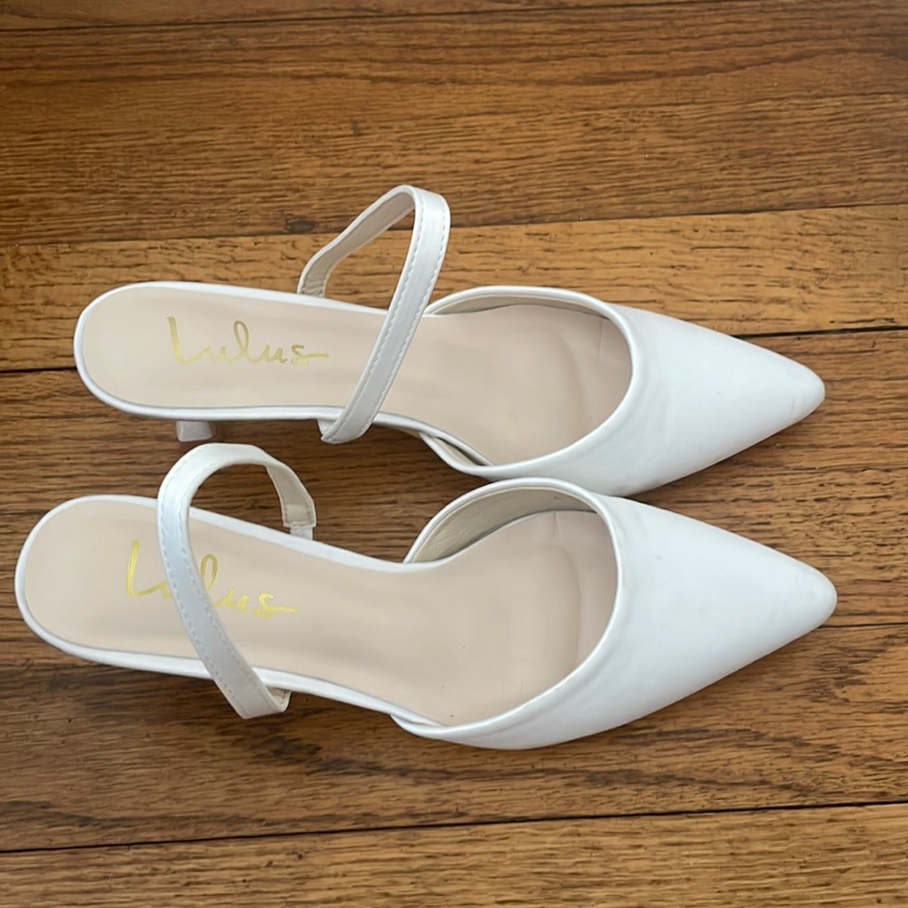 Lulus size 6 white kitten heel. Fits like 6.5